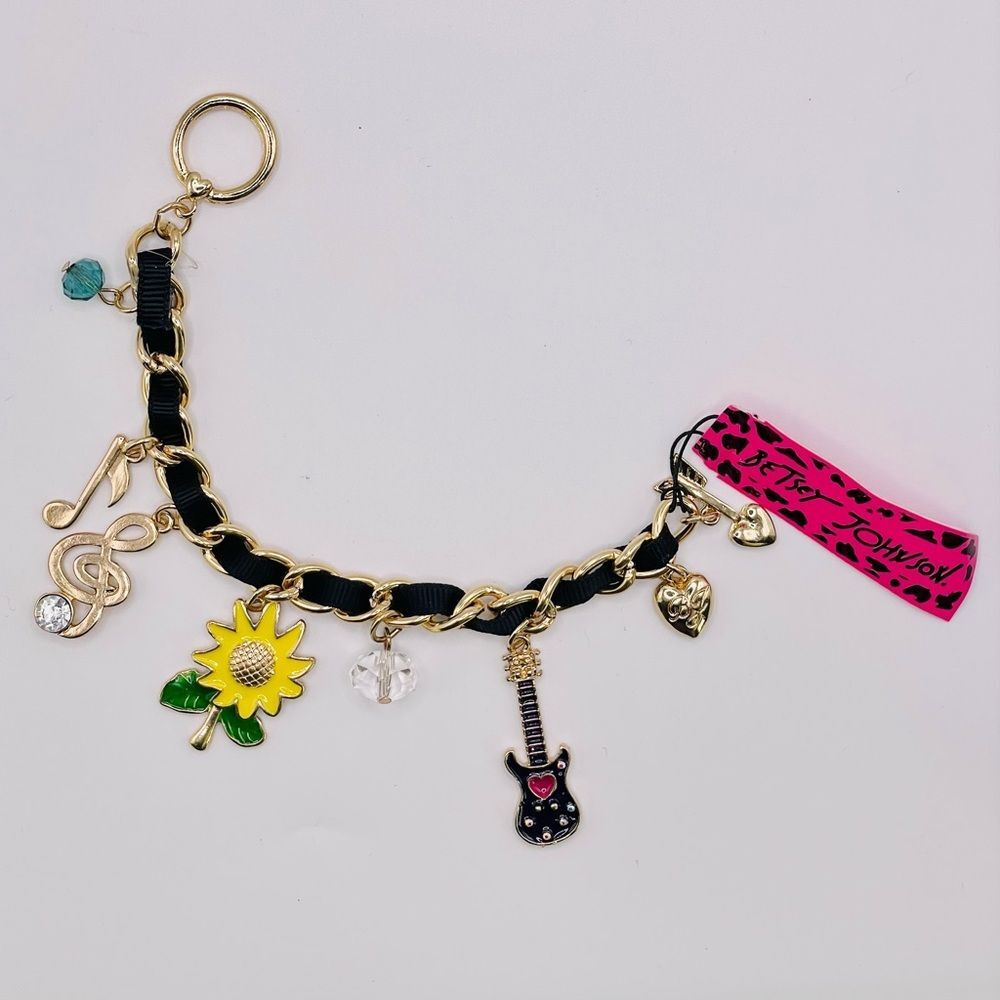 NWT Betsey Johnson Guitar Treble Clef Music Note Heart Arrow Charm Bracelet - Picture 2 of 9